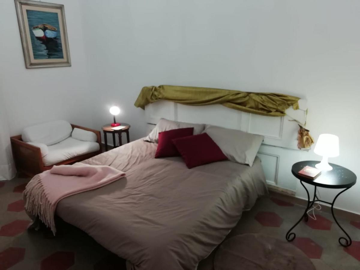 Rosso Quintino Appartement Bari Buitenkant foto