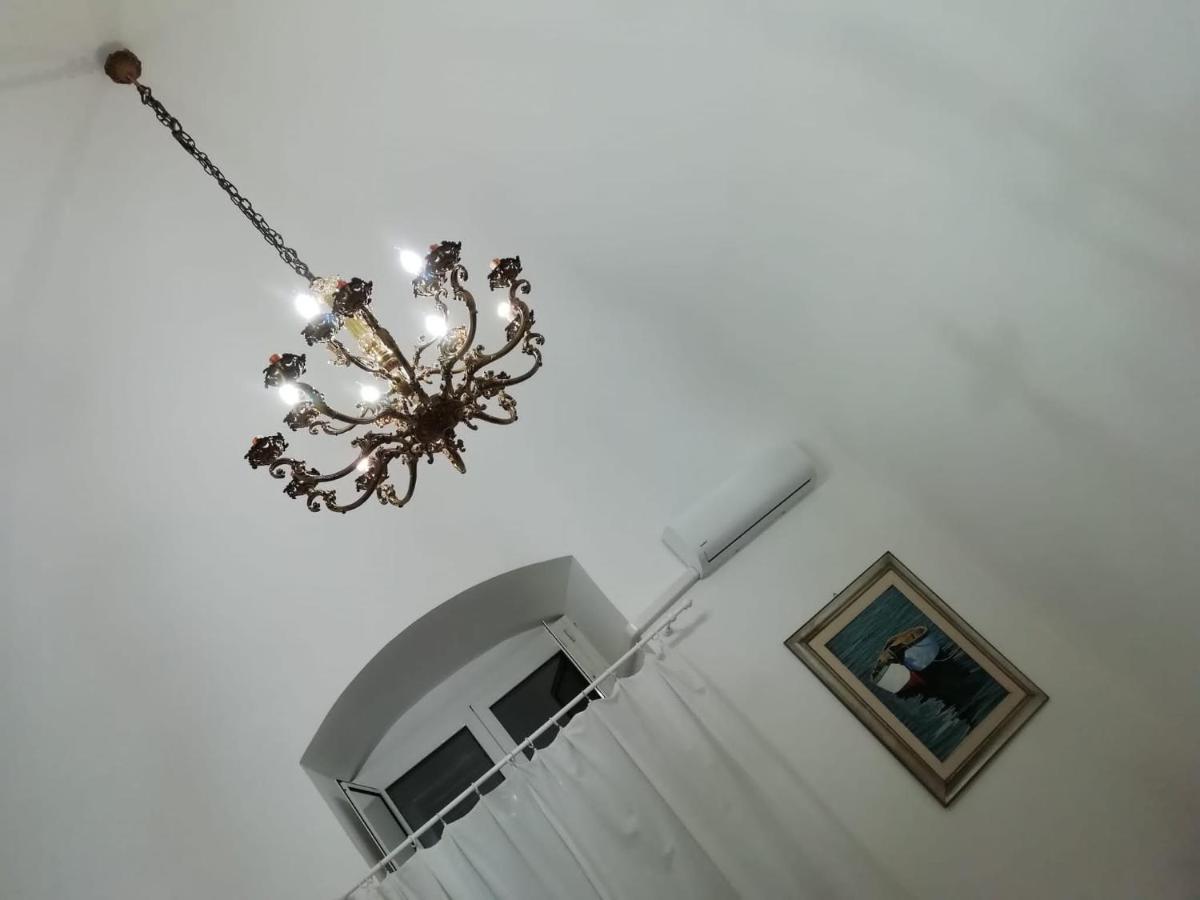 Rosso Quintino Appartement Bari Buitenkant foto